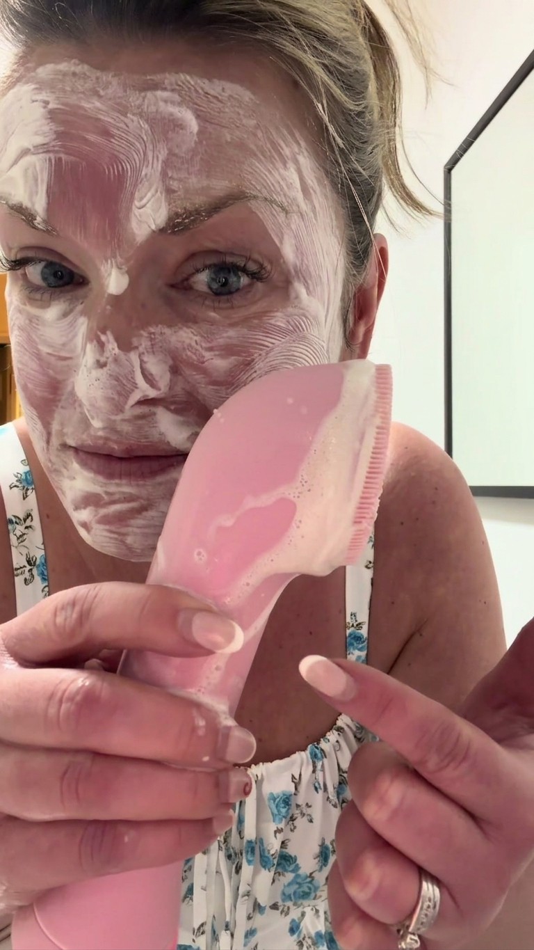 Nicky's K-Beauty Launch video for Medicube UK